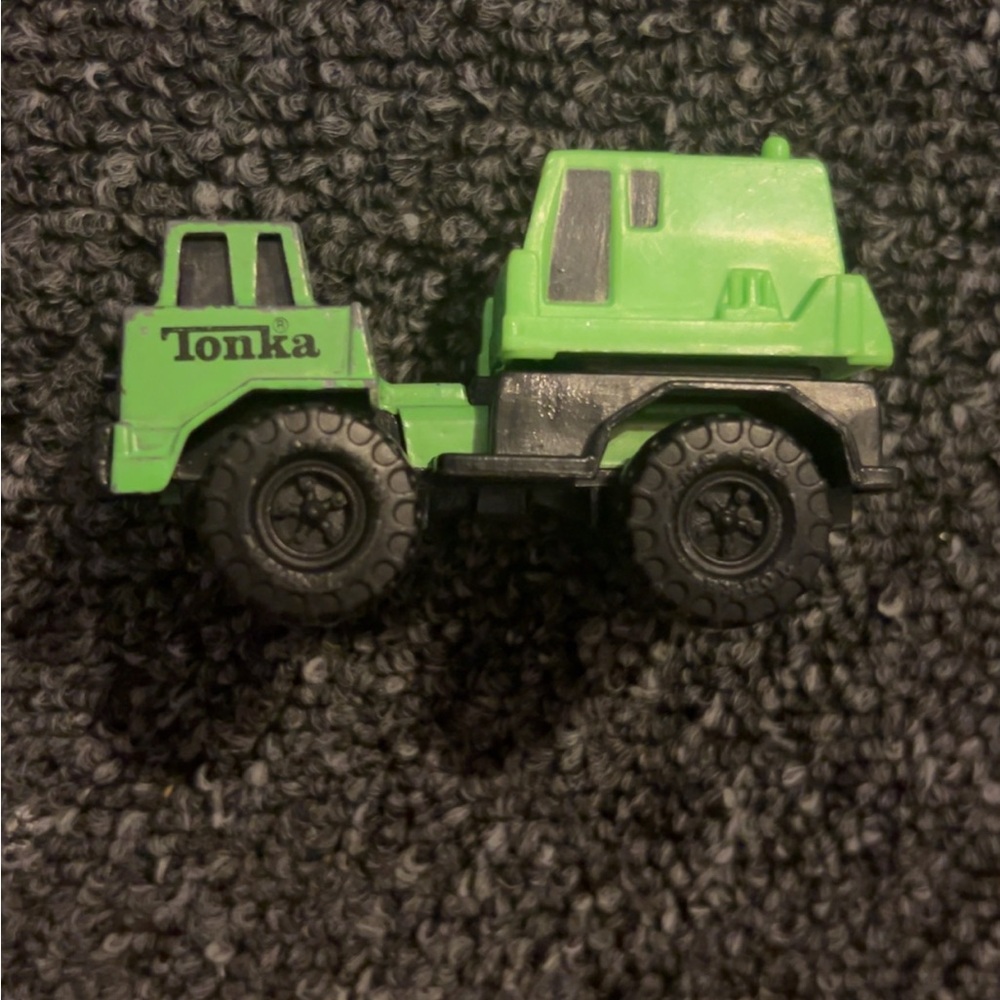 1994 Tonka Bright Green Toy Vehicle